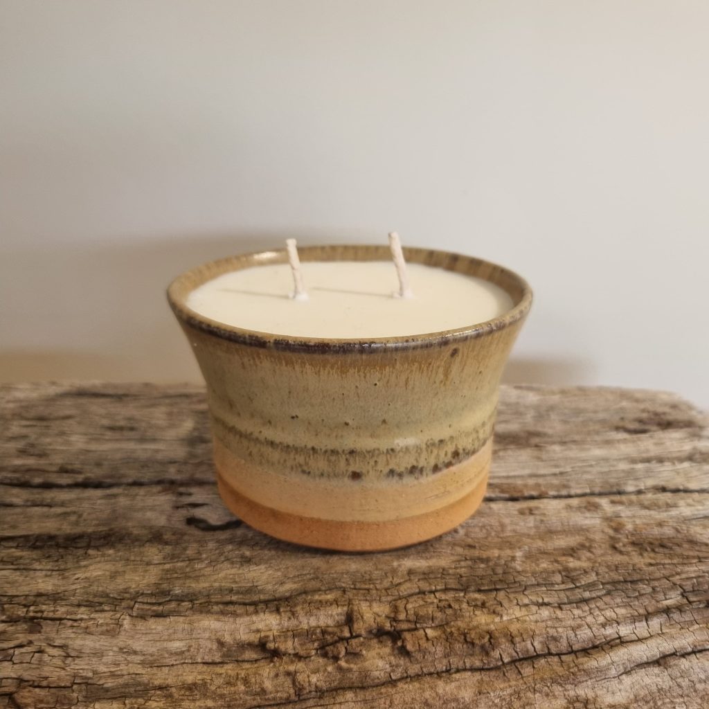 Lumina Terra - two wick candle